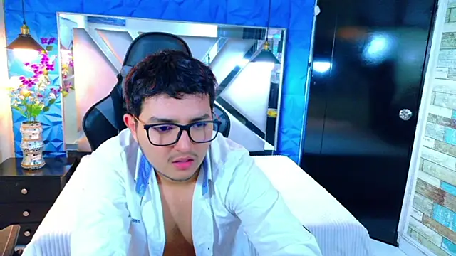 Oliver Jamees online show from 04.01.26