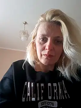 MiaLove183 online show from 04.01.26