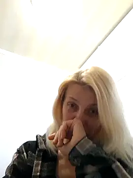 MiaLove183 online show from 04.16.26