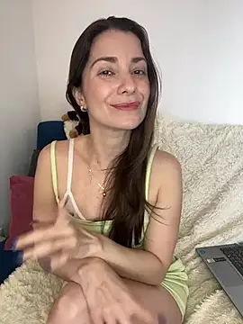 natashakinski online show from 04.10.26