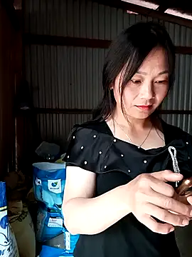 Snapshot of Cute-flowers chatting on 04.02.26 Cute-flowers online show from 04.02.26