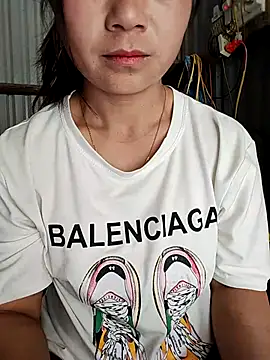 Snapshot of Cute-flowers chatting on 04.11.26 Cute-flowers online show from 04.11.26