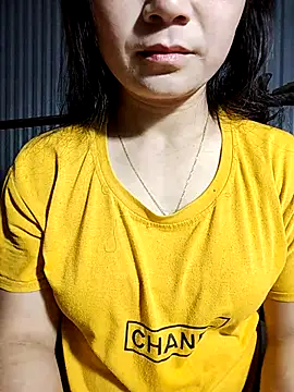 Snapshot of Cute-flowers chatting on 04.13.26 Cute-flowers online show from 04.13.26