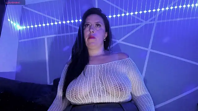 bella smit1 online show from 04.07.26