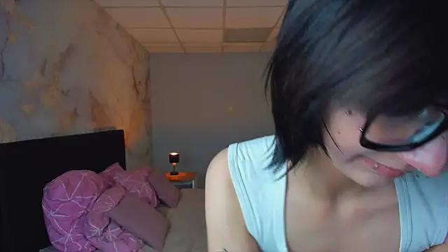 LunaVogue online show from 03.31.26