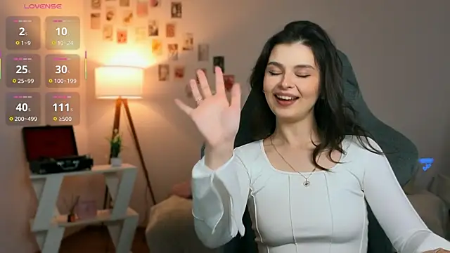 rebbekkakowalski online show from 04.06.26