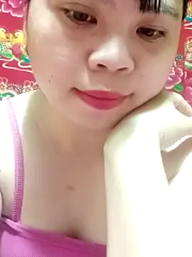 Snapshot of Dumi_009 chatting on 04.15.26 Dumi 009 online show from 04.15.26