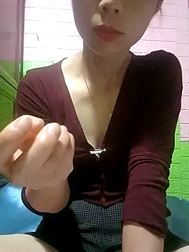 AmyLinee01 online show from 04.07.26