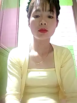 AmyLinee01 online show from 04.12.26