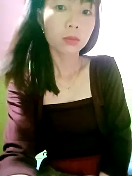 AmyLinee01 online show from 04.12.26