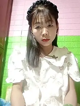 AmyLinee01 online show from 05.19.26