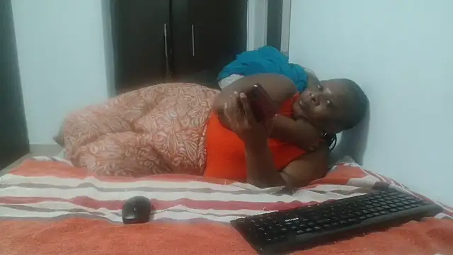 Lucia-boobs online show from 04.07.26