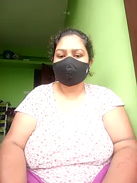 Snapshot of Papte- chatting on 04.05.26 Papte- online show from 04.05.26