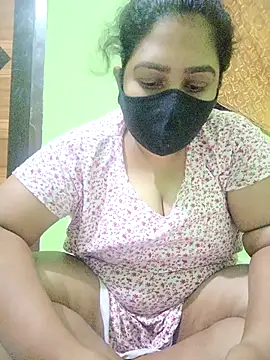 Snapshot of Papte- chatting on 04.08.26 Papte- online show from 04.08.26