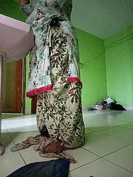 Snapshot of Papte- chatting on 04.11.26 Papte- online show from 04.11.26