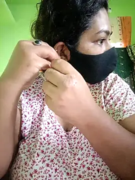 Snapshot of Papte- chatting on 04.16.26 Papte- online show from 04.16.26