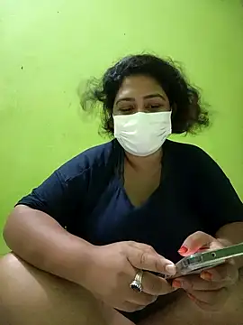 Snapshot of Papte- chatting on 04.16.26 Papte- online show from 04.16.26