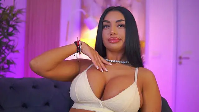 LatinaMorene online show from 04.16.26