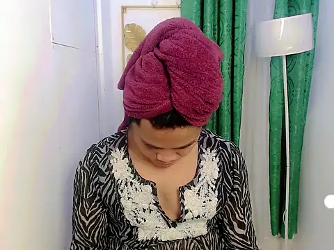 Midnightsnack88 online show from 04.15.26