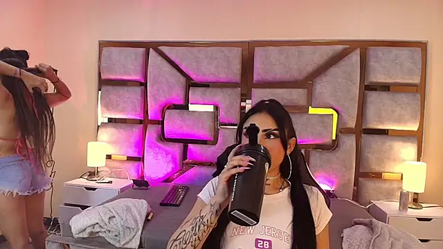 brithny bratz  online show from 04.17.26