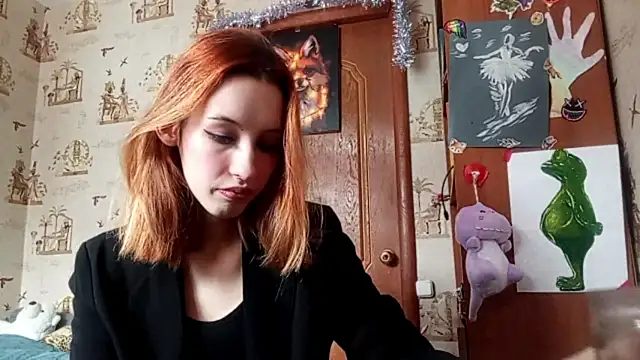 Snapshot of SirenFrost chatting on 04.18.26 SirenFrost online show from 04.18.26