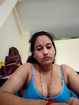 Snapshot of Sexi_roovi chatting on 07.17.26 Sexi roovi online show from 07.17.26