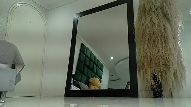 Snapshot of Sasha_Sin chatting on 04.06.26 Sasha Sin online show from 04.06.26