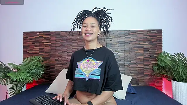 andreazoe online show from 04.14.26