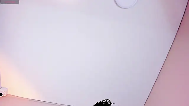 Snapshot of andreazoe chatting on 06.19.26 andreazoe online show from 06.19.26