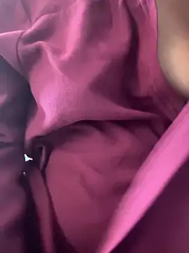 Supremegirlvibes online show from 04.06.26