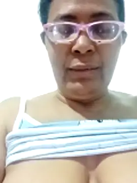 sexymomsn online show from 04.13.26