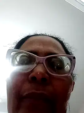 sexymomsn online show from 04.15.26