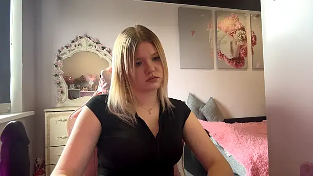 SweettAnny online show from 06.14.26