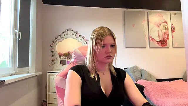 SweettAnny online show from 06.19.26
