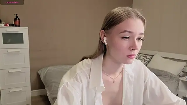 Sellina moon online show from 04.08.26