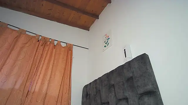 Snapshot of kyany__ chatting on 04.14.26 kyany online show from 04.14.26