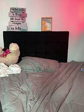 Miia coollins online show from 04.15.26