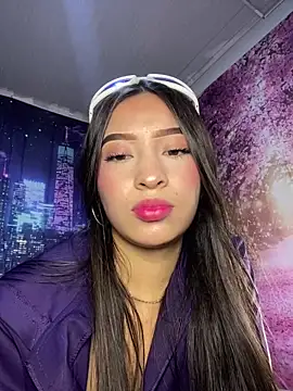 Itze Mua online show from 03.29.26