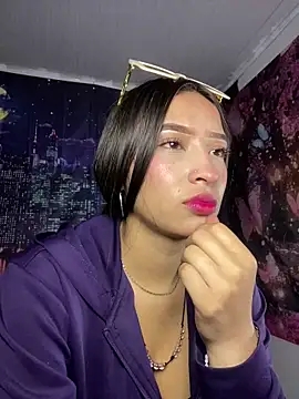 Itze Mua online show from 03.30.26