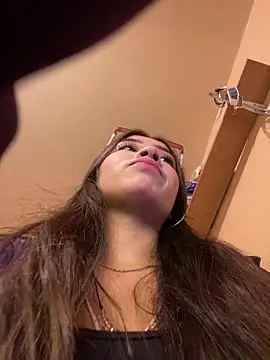 Itze Mua online show from 04.04.26