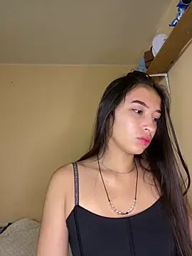 Itze Mua online show from 04.08.26