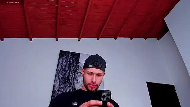 Santos ramirez1 online show from 04.13.26