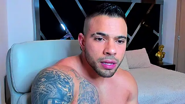 Raytorres online show from 04.12.26