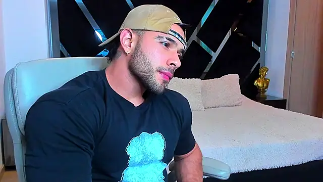 Raytorres online show from 04.15.26