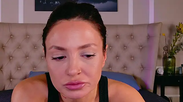 Alexa Stain online show from 04.05.26