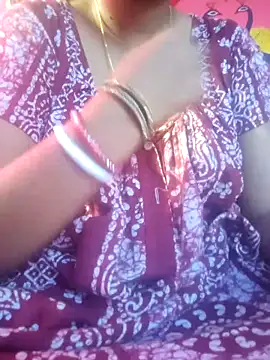 Snapshot of itz-priya chatting on 04.14.26 itz-priya online show from 04.14.26