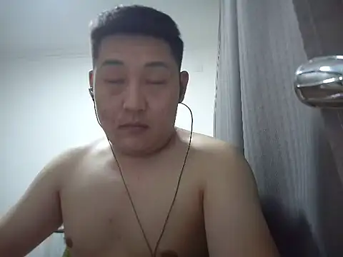 Snapshot of Llpl322 chatting on 03.29.26 Llpl322 online show from 03.29.26