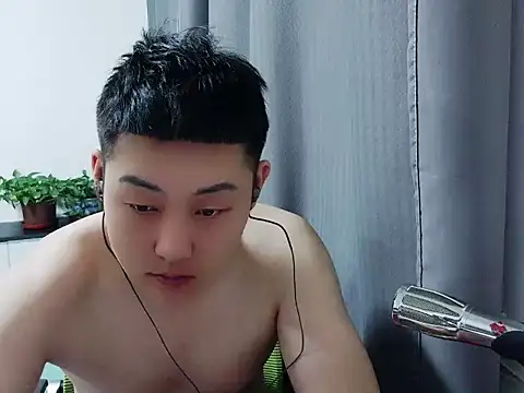 Snapshot of Llpl322 chatting on 04.12.26 Llpl322 online show from 04.12.26