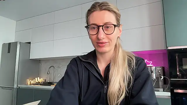 HEY KITSUNKA online show from 04.10.26