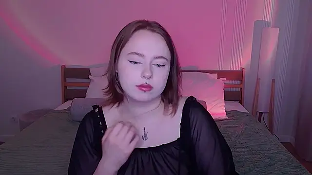 SelenaLily online show from 04.02.26